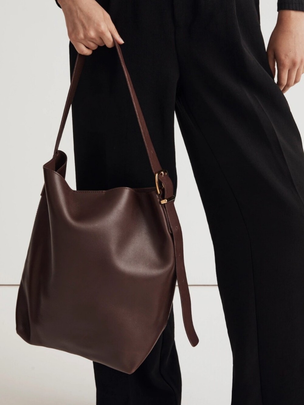 The Essential Bucket Tote In Chocolate Raisin EUC